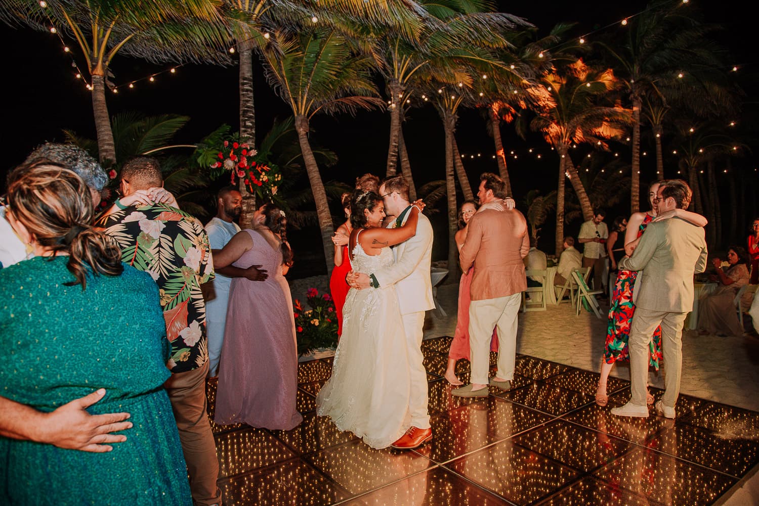 Fotografía de boda en Cancun por fotógrafo de bodas destino en México
